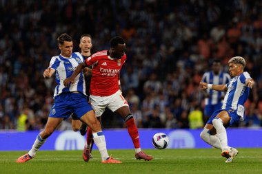 Jakub Kiwior and Dodi Lukebakio seen during Liga Portugal game between teams of FC Porto and SL Benfica at Estadio do Dragao (Maciej Rogowski/Ball Raw Images)