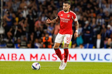 Nicolas Otamendi seen during Liga Portugal game between teams of FC Porto and SL Benfica at Estadio do Dragao (Maciej Rogowski/Ball Raw Images)
