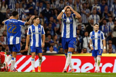 Jan Bednarek seen during Liga Portugal game between teams of FC Porto and SL Benfica at Estadio do Dragao (Maciej Rogowski/Ball Raw Images)
