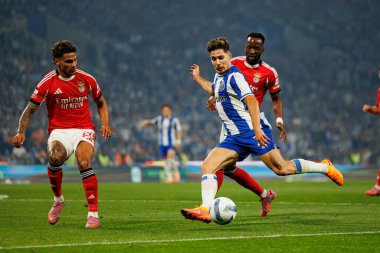 Richard Rios, Dodi Lukebakio and Francisco Moura seen during Liga Portugal game between teams of FC Porto and SL Benfica at Estadio do Dragao (Maciej Rogowski/Ball Raw Images)