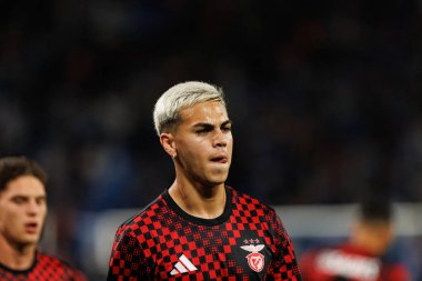 Enzo Barrenechea seen during Liga Portugal game between teams of FC Porto and SL Benfica at Estadio do Dragao (Maciej Rogowski/Ball Raw Images)