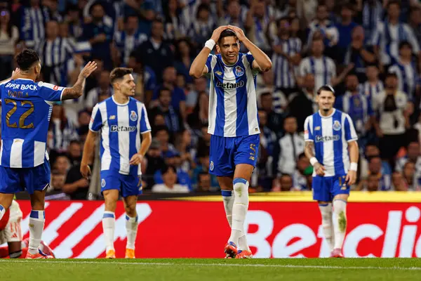 Jan Bednarek seen during Liga Portugal game between teams of FC Porto and SL Benfica at Estadio do Dragao (Maciej Rogowski/Ball Raw Images)
