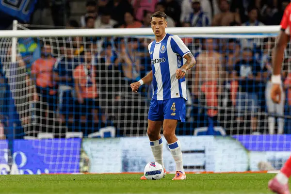 Jakub Kiwior seen during Liga Portugal game between teams of FC Porto and SL Benfica at Estadio do Dragao (Maciej Rogowski/Ball Raw Images)