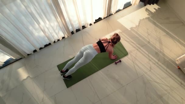 Vedere Top Exercițiilor Pentru Femei Tinere Domiciliu Stil Viață Sănătos — Videoclip de stoc