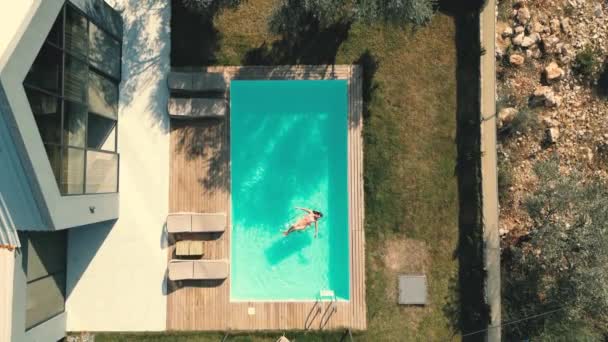 Video See Aerial Shot Luxurious Pool Villa Camera High Can — Wideo stockowe