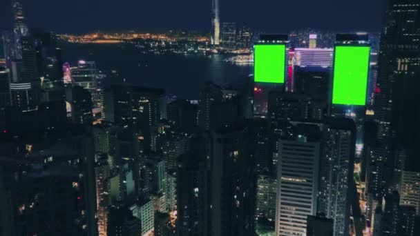 Вид Повітря Безпілотне Таксі Літає Над Сучасним Містом Вночі Екрани — стокове відео