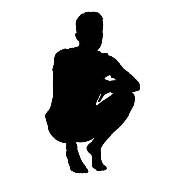 Beyaz arka planda çömelmiş siyah bir insan silueti tasvir edilir. Şekil, dizleri bükük ve kolları bacaklarında dinlenen bir şekilde öne bakıyor. Silüet simsiyah, düz beyaz arkaplana karşı katıksız bir kontrast oluşturuyor. Poz.