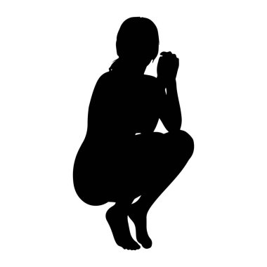 Siyah bir kadın silueti dizleri bükük ve ayakları yere basan bir şekilde tasvir edilir. Elleri yüzünün yakınında birbirine yapışmış ve başı hafifçe aşağıya eğilmiş. Şekil, düz beyaz bir arkaplanda izole edilmiştir.,