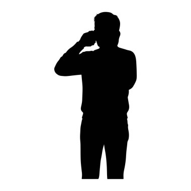 Ayakta duran ve kulağına telefon dayayan bir adamın silueti. Konuşuyor gibi görünüyor. Şekil beyaz bir arkaplanda izole edilmiştir..