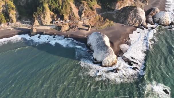 Große Felsen Naturdenkmal Piedra Iglecia Kirche Stein Der Chilenischen Küste — Stockvideo