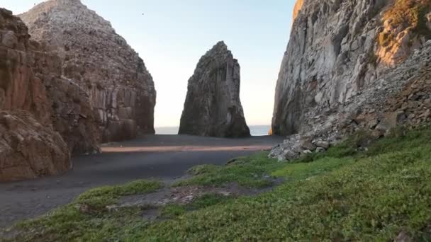 Velké Skály Přírodní Památka Piedra Iglecia Kostelní Kámen Chilském Pobřeží — Stock video