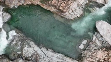 Maule nehrinin bir kısmının Dron görüntüsü Posones 'un kalp şeklini Şili' de adlandırıyor.
