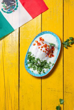 Şili Bağımsızlık Günü için bir nogada meksika yemeği.