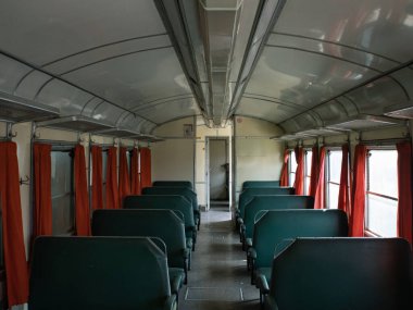 Bir tren vagonunda. İtalya 'nın Lecce kentindeki demiryolu taşımacılığı müzesi.. 