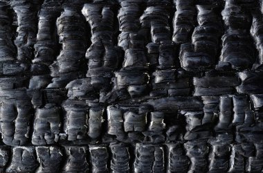 Yanmış ahşap tahta dokusu, afiş. Yanmış çizik ahşap yüzey. 