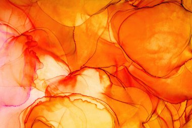 Alkol mürekkebi tekniğindeki doğal akışkan resim. Yumuşak rüya renkleri şeffaf dalgalı çizgiler oluşturur.