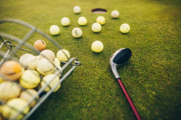 Primo Piano Golf Club Palle Dal Buco Prato Concetto Sport — Foto Stock