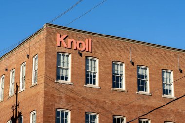 Toronto, Kanada, 14 Kasım 2020 'de Toronto' daki Showroom 'un inşaatına imza attılar. Knoll, Inc., ofis sistemleri üreten bir Amerikan tasarım firması. 