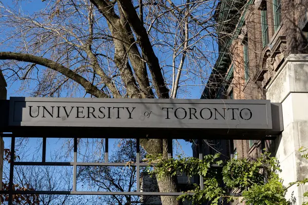 Toronto Kanada Nisan 2023 Toronto Üniversitesi Tabelasının Kapanışı Ilkbaharda Toronto — Stok fotoğraf