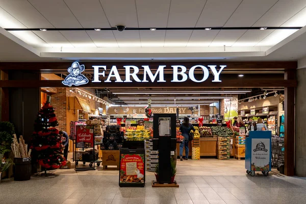 カナダ トロント 2020年11月20日 カナダのトロントでファームボーイ店が展示されています Farm Boy Inc オンタリオ州で営業しているカナダの食品小売業者です — ストック写真