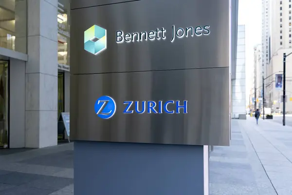 Toronto Kanada November 2020 Bennett Jones Och Zürich Företagsskylt Syns — Stockfoto