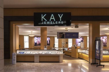 Pittsburgh, Pennsylvania, ABD - 10 Ocak 2020: Pittsburgh, Pennsylvania, ABD 'de bir alışveriş merkezinde Kay Mücevher Mağazası. Kays bir Amerikan mücevher şirketi.. 