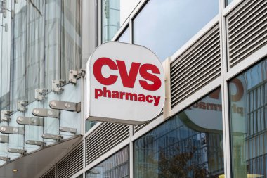 Washington, D.C., ABD... 13 Ocak 2020: Washington, D.C. 'deki CVS mağazasının işareti. CVS Eczane, Amerikan perakende ve sağlık şirketi CVS Health 'in bir yan kuruluşudur..