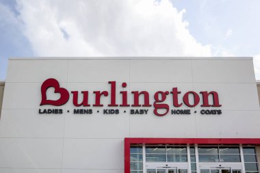 Orlando, Florida, USA- 13 Şubat 2020: Orlando, Florida, ABD 'deki Burlington Coat Factory' den. Burlington, Amerikan ulusal indirimli mağaza perakendecisi.. 