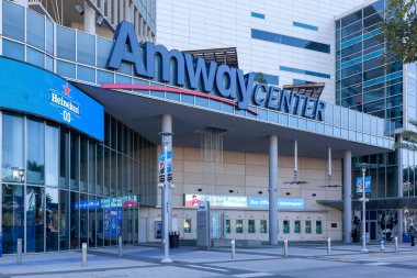 Orlando, Florida, ABD - 20 Ocak 2020: Orlando, Florida, ABD 'deki Amway Center' a Giriş. Amway Center, Orlando, Florida 'da bulunan büyük bir spor salonu.. 