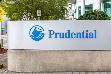 Jacksonville, Florida, ABD - 19 Ocak 2020: Jacksonville, Florida, ABD 'deki Prudential Finansal ofis binasının önünü imzalayın. Prudential Financial, Birleşik Devletler 'deki en büyük sigorta şirketi. 