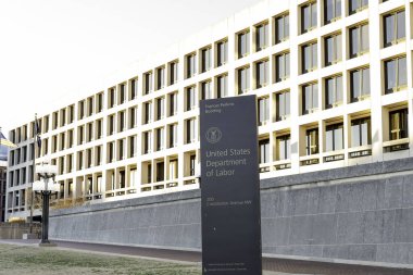 Washington, DC., ABD - 12 Ocak 2020: Birleşik Devletler Çalışma Bakanlığı (DOL) Washington, DC 'de imza ve bina. 