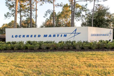 Orlando, Florida, USA- 8 Şubat 2020: Lockheed Martin imzası Orlando, Florida, ABD 'de; Lockheed Martin ABD' li küresel uzay, savunma, güvenlik ve ileri teknoloji şirketidir..