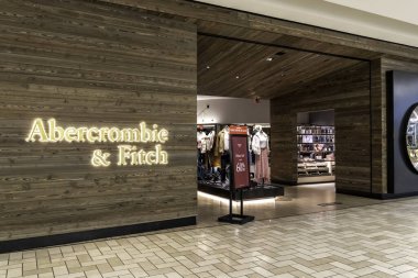 Tysons Corner, Virginia, USA- 14 Ocak 2020: Tysons Corner, Virginia, ABD 'deki Abercrombie & Fitch mağazası. Abercrombie & Fitch, ABD 'li bir perakendecidir..