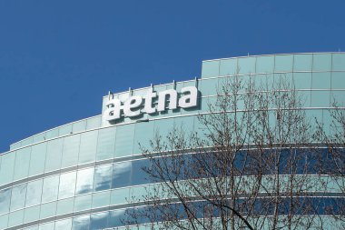 Atlanta, Georgia, ABD - 16 Ocak 2020: Atlanta, Georgia, ABD 'deki ofis binasında Aetna imzası. Aetna Inc, sağlık sigortası satan bir Amerikan sağlık şirketi.. 