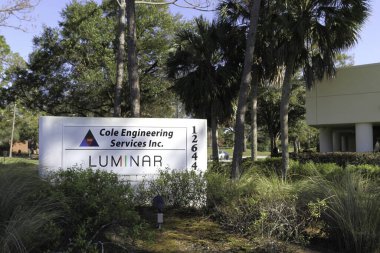 Luminar teknoloji tabelası 8 Şubat 2020 'de Orlando, Florida, ABD' deki merkezlerinin dışında görüldü. Luminar Teknolojileri, Inc. araçlar için LiDAR tabanlı sensörler geliştirir ve üretir..