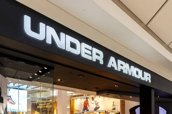 Onder Armor Winkel Bord Een Winkelcentrum — Stockfoto