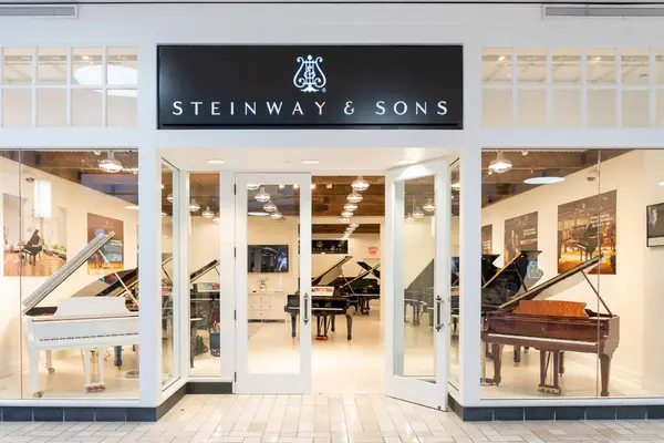 米国フロリダ州オーランド 2020年1月14日 スタインウェイ サンズは 米国フロリダ州オーランドの店舗の外にサインします スタインウェイ サンズは スタインウェイとしても知られ アメリカのピアノ会社です — ストック写真