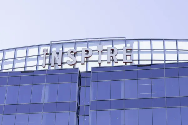 アトランタ ジョージア 2020年1月16日 アトランタ ジョージア 米国の本社ビルにインスパイアのサイン Inspire Brandsはアメリカのレストラン会社です — ストック写真