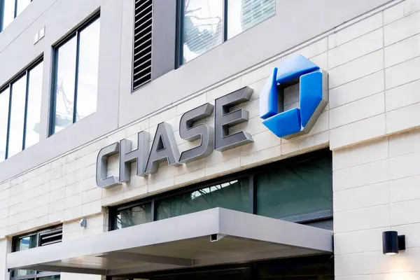 アトランタ ジョージア 2020年1月16日 ジョージア州アトランタの支店でチェイスバンクのロゴ チェイスはJpmorgan Chaseの米国の消費者および商業銀行事業である — ストック写真