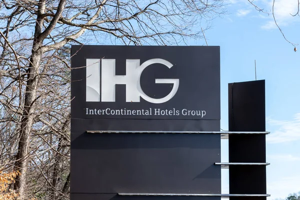 Atlanta, Gürcistan, ABD - 16 Ocak 2021: Intercontinental Hotels Group 'un (IHG) ABD' nin Atlanta, Gürcistan merkezindeki imzası. IHG, İngiliz çokuluslu bir konukseverlik şirketidir..  