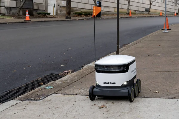Chodníku Kampusu Pittsburghské Univerzity Pittsburghu Usa Jede Ledna 2020 Robot — Stock fotografie