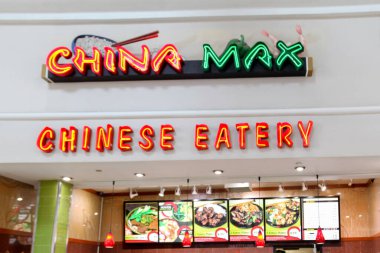Orlando, Florida, ABD - 24 Şubat 2020: Orlando, Florida, ABD 'deki bir alışveriş merkezinde bir Çin Max restoranı. Çin Max, bir Amerikan restoran zincirinin marka adıdır..