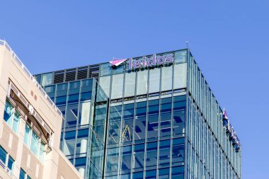 Tysons Corner, Virginia, ABD - 1 Mart 2020 Tysons Corner, Virginia, ABD 'deki binaya Amerikan savunma, havacılık, bilgi teknolojisi ve biyomedikal araştırma şirketi.