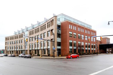 Rochester, New York, ABD - 3 Mart 2020: Rochester, New York, ABD 'deki ESL Federal Kredi Birliği merkez binası. ESL Federal Kredi Birliği tam hizmet veren bir finans kurumudur. 