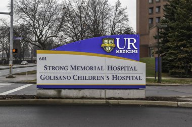 Rochester, New York, ABD - 3 Mart 2020: Rochester, New York, ABD 'deki Strong Memorial Hospital ve Golisano Children' s Hospital. 