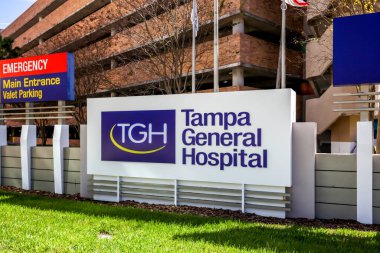 Tampa, Florida, ABD - 23 Şubat 2020 Florida, ABD 'deki Tampa General Hospital imzası. 