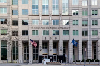 Washington D.C., ABD - 29 Şubat 2020: ABD Göçmenlik ve Gümrük Muhafaza Bürosu.