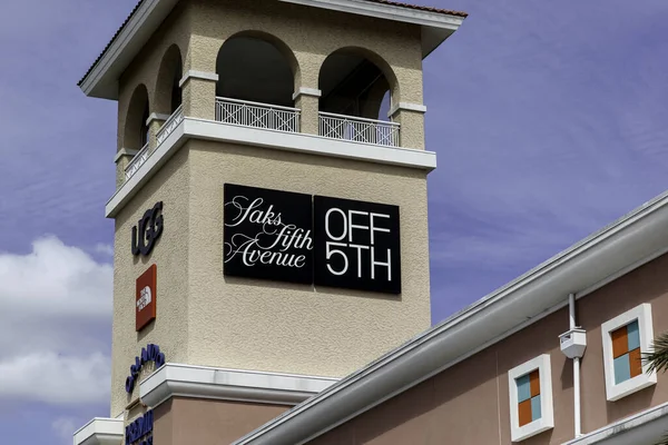 Orlando Florida Usa February 2020 Saks Fifth Avenue Store Sign — Stock Photo, Image