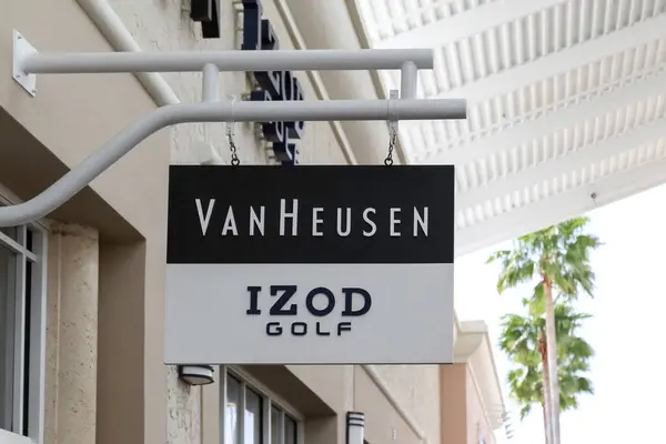 Orlando Florida Usa Února 2020 Van Heusen Izon Golf Storefront — Stock fotografie