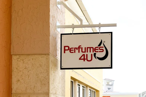 Orlando Florida Usa February 2020 Perfumes Hanging Sign Store Orlando — Stock Photo, Image